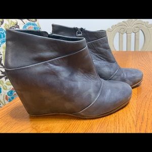 Women’s size 10 UGG